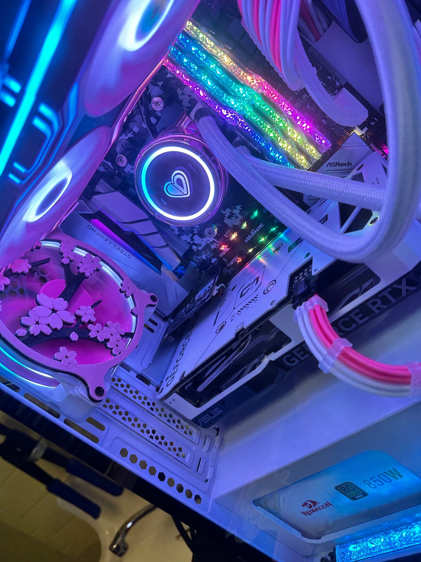 Original Evelynne ® in WHITE - The Pink Gaming Computer - Pink PC