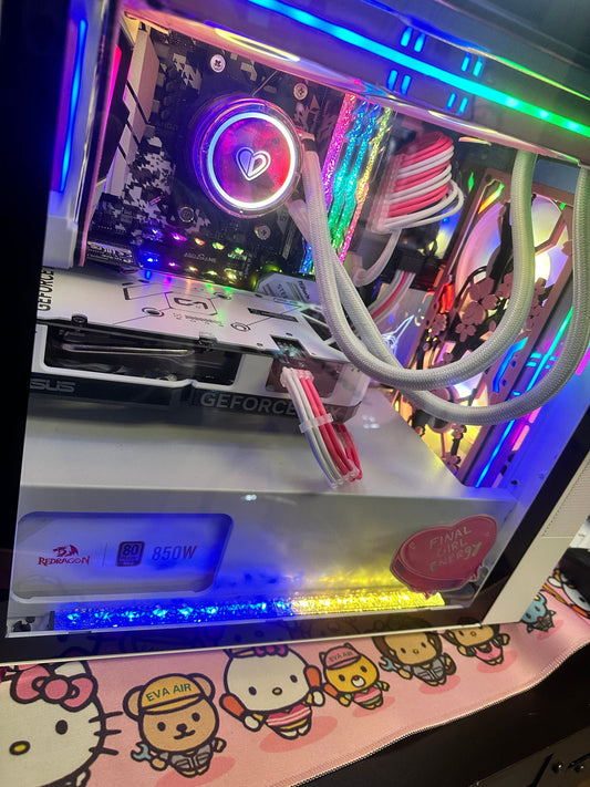 Original Evelynne ® in WHITE - The Pink Gaming Computer - Pink PC