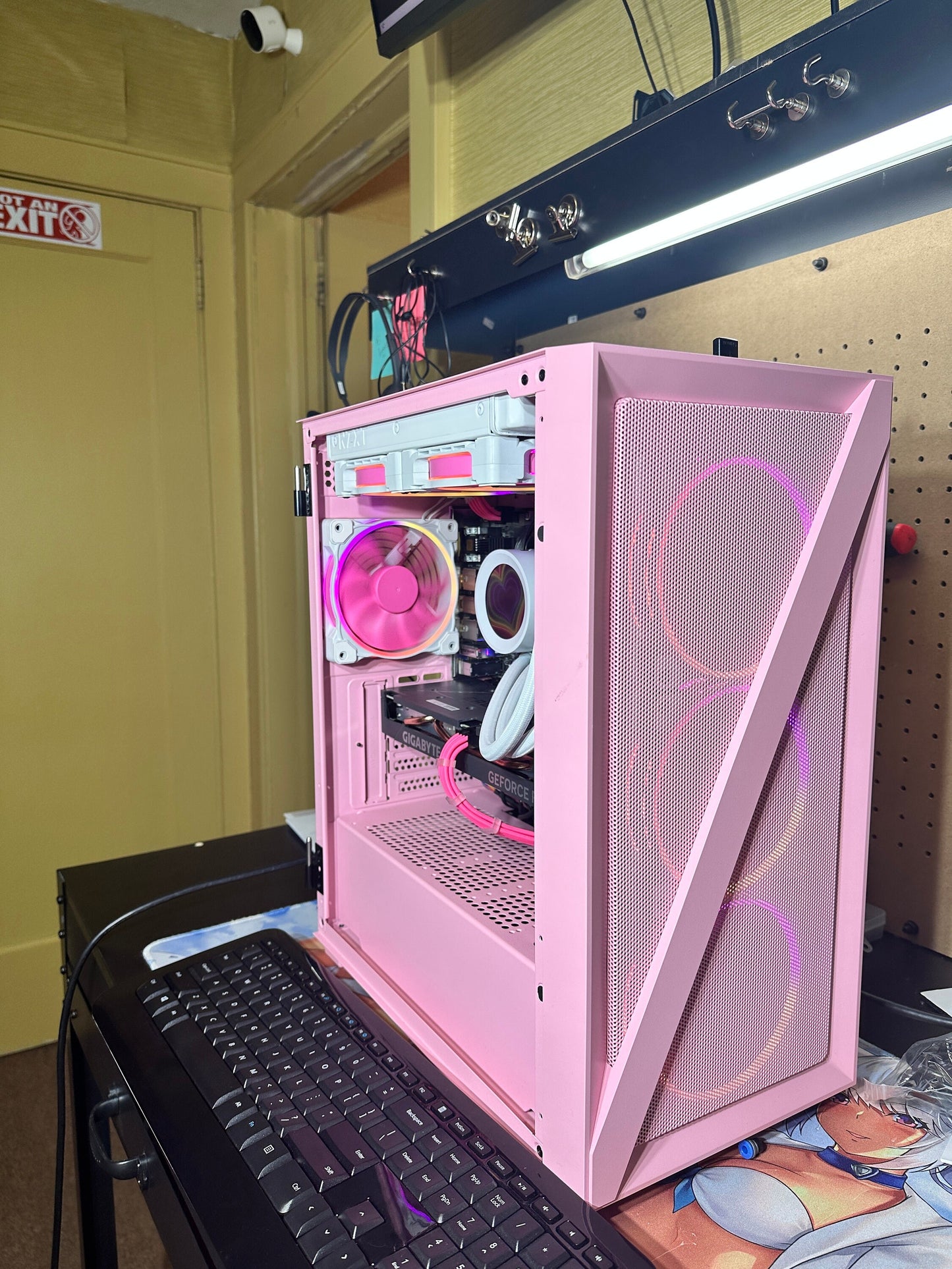 Abby - Lcd nzxt - Mid Sized Tower - Coming Soon!!!