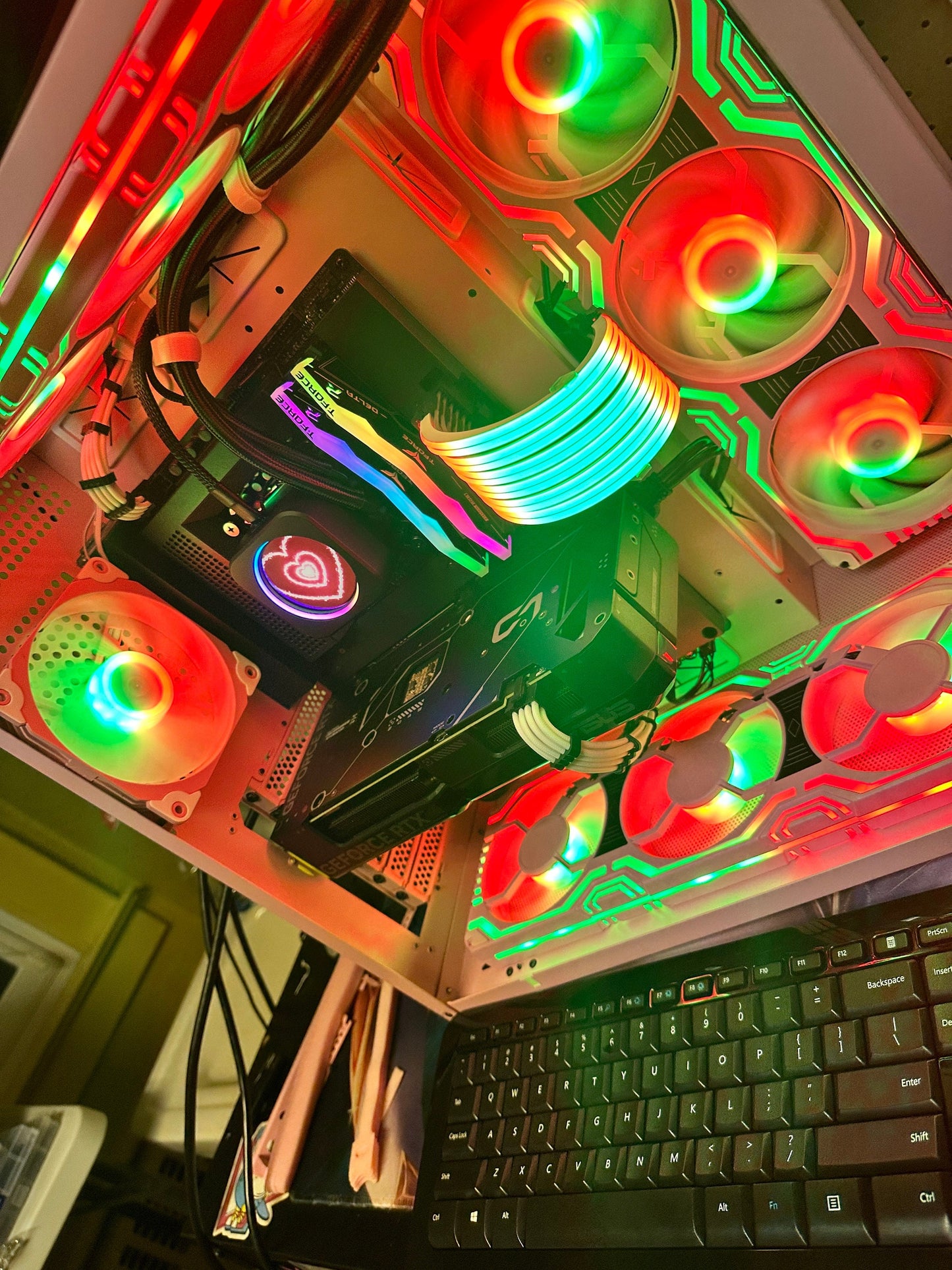 Under Vanessa - Pink Lian Li - Mid Sized Tower - Nvidia 4070 & Intel i7