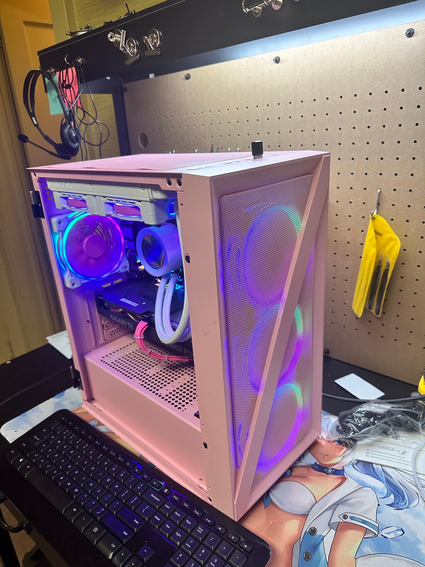 Abby - Lcd nzxt - Mid Sized Tower - Coming Soon!!!