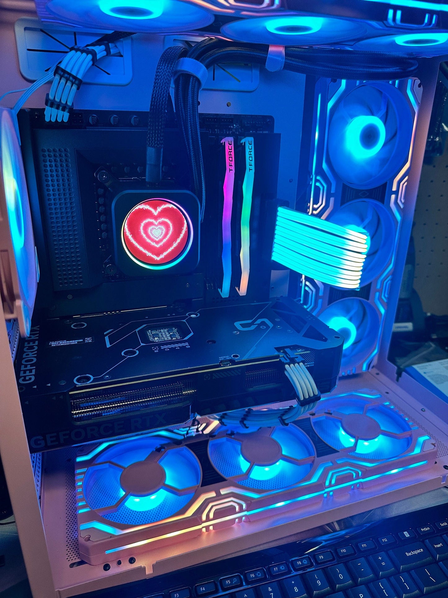 Under Vanessa - Pink Lian Li - Mid Sized Tower - Nvidia 4070 and Intel i7